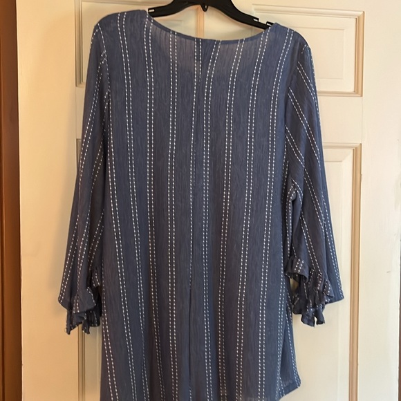 Ladies top 3/4 length sleeves - Picture 4 of 4